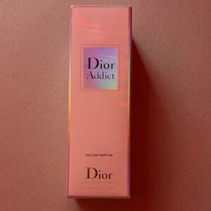 Dior Addict Eau de Parfum in Iridescent Pink Box